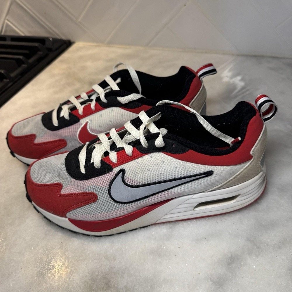 Nike Air Max Solo Georgia Bulldogs NCAA Pack FZ4834-001 Men's Size 8 - Picture 6 of 9